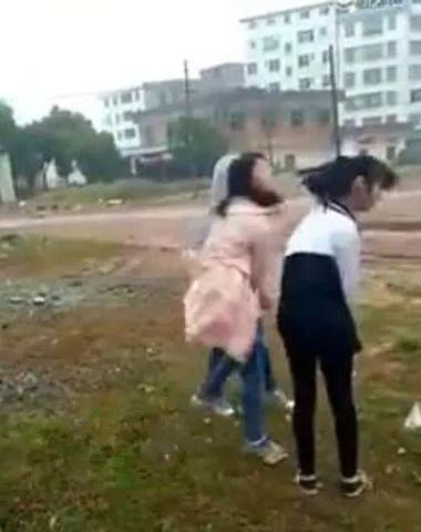 西江中學爆料事件視頻最新,真相揭開，校園風波再起