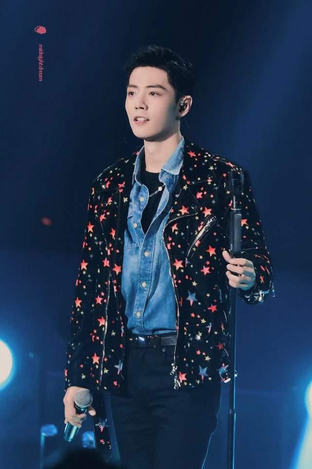 王一博最新爆料肖站,獨家爆料引粉絲熱議